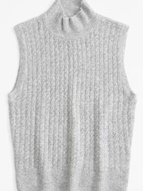 Abercrombie & Fitch Light Gray Ribbed Mock Neck Sweater Vest